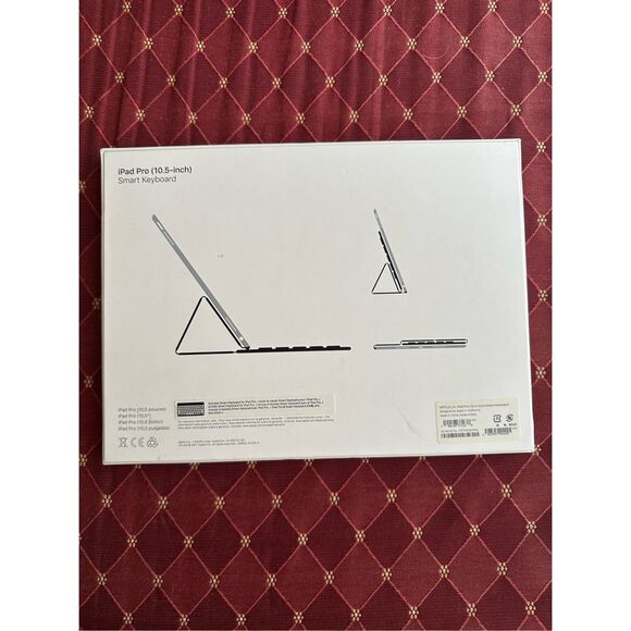 iPad Pro Smart Keyboard 10.5 in Model A1829 MPTL2LL/A Black Case - Picture 3 of 4